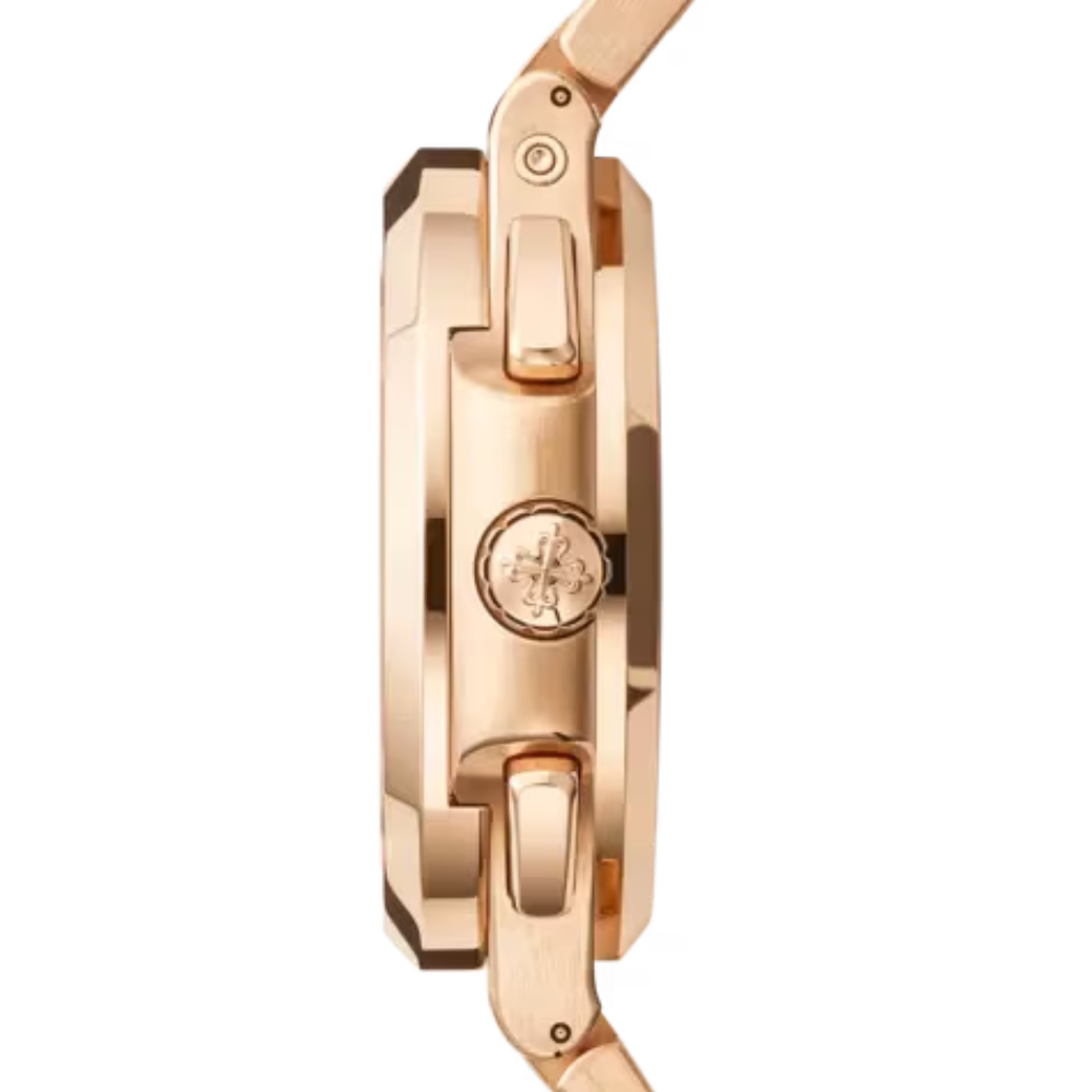 Patek Philippe Nautilus Ref. 5990/1R‑001 - Image 9